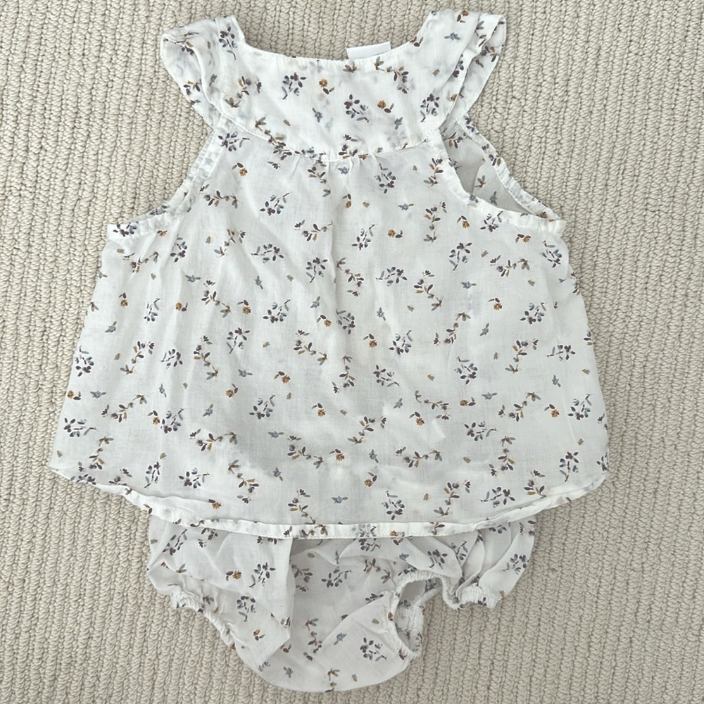 Baby girl bloomer set